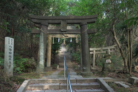 八幡神社石鳥居