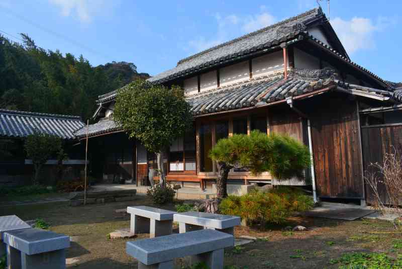 お城みたいな「尾上邸」はヤバくてデカいだけではなかった～さあ、島で泊まってお茶しましょ～