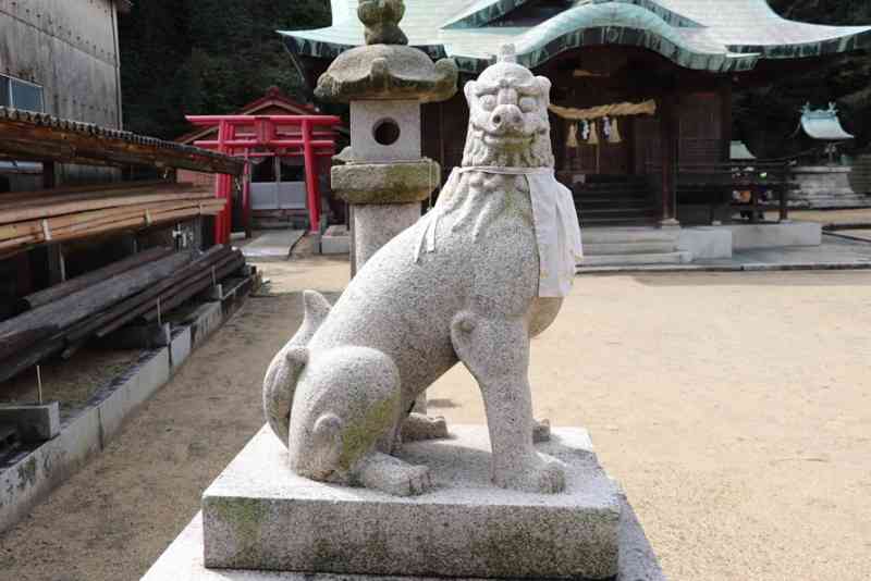 豊浦八幡神社の石造物は語る 　ー熊取谷熊次郎と服部與兵衛ー 〔シリーズ　日本の礎を築いた北木石〕